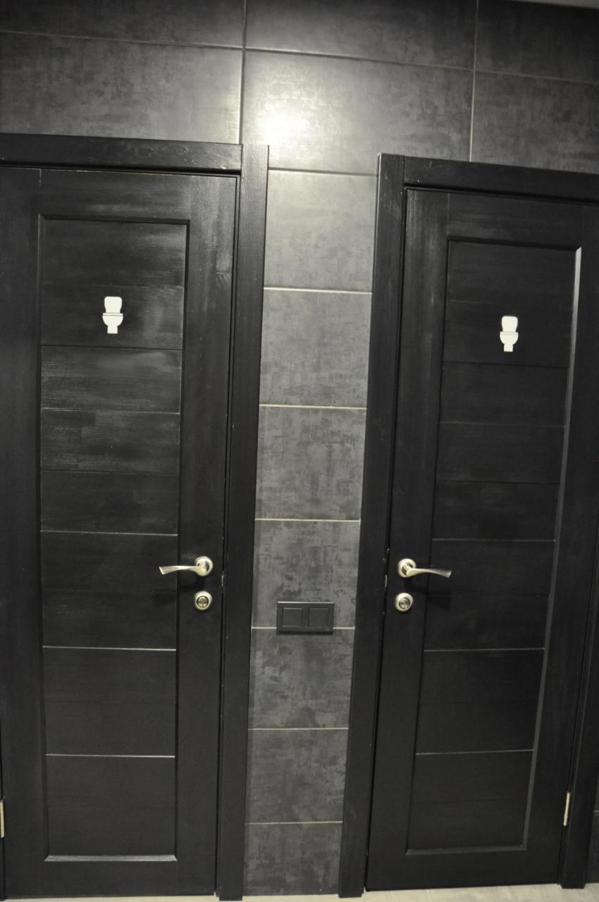 Full House Capsule Hostel Rivne Zewnętrze zdjęcie The toilet doors of a train in the Netherlands
