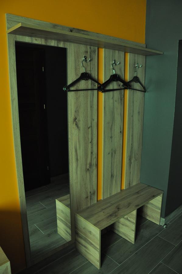 Full House Capsule Hostel Rivne Zewnętrze zdjęcie